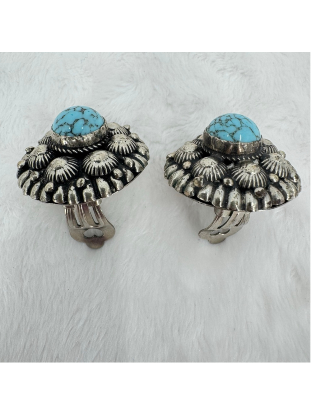 Vintage Clip On Earrings Alpaca Silver Metal & Turquoise Southwestern Western - Picture 3 of 6